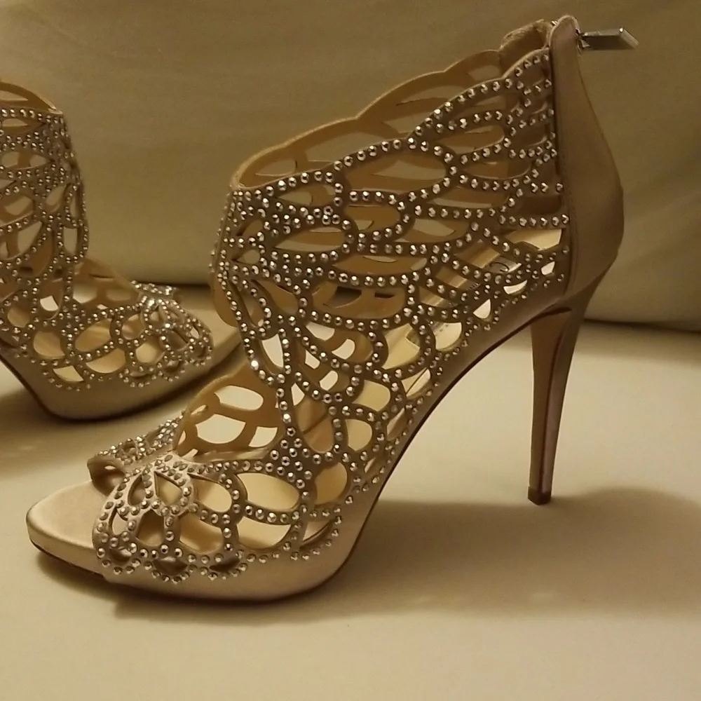 INC SHOES - Picture 2 of 5
